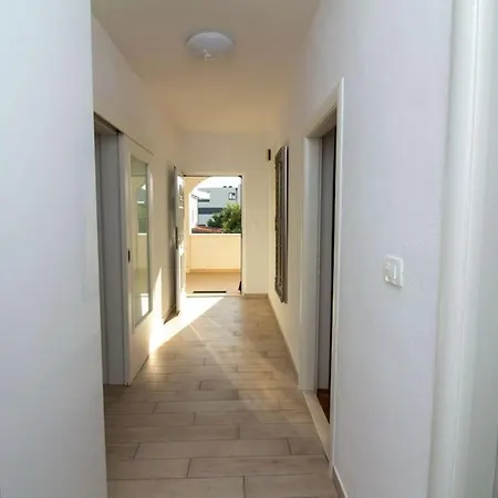 Apartment Tihana *